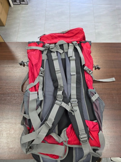 Plecak turystyczny trekkingowy Doshwin 70 L - lekki, wodoodporny